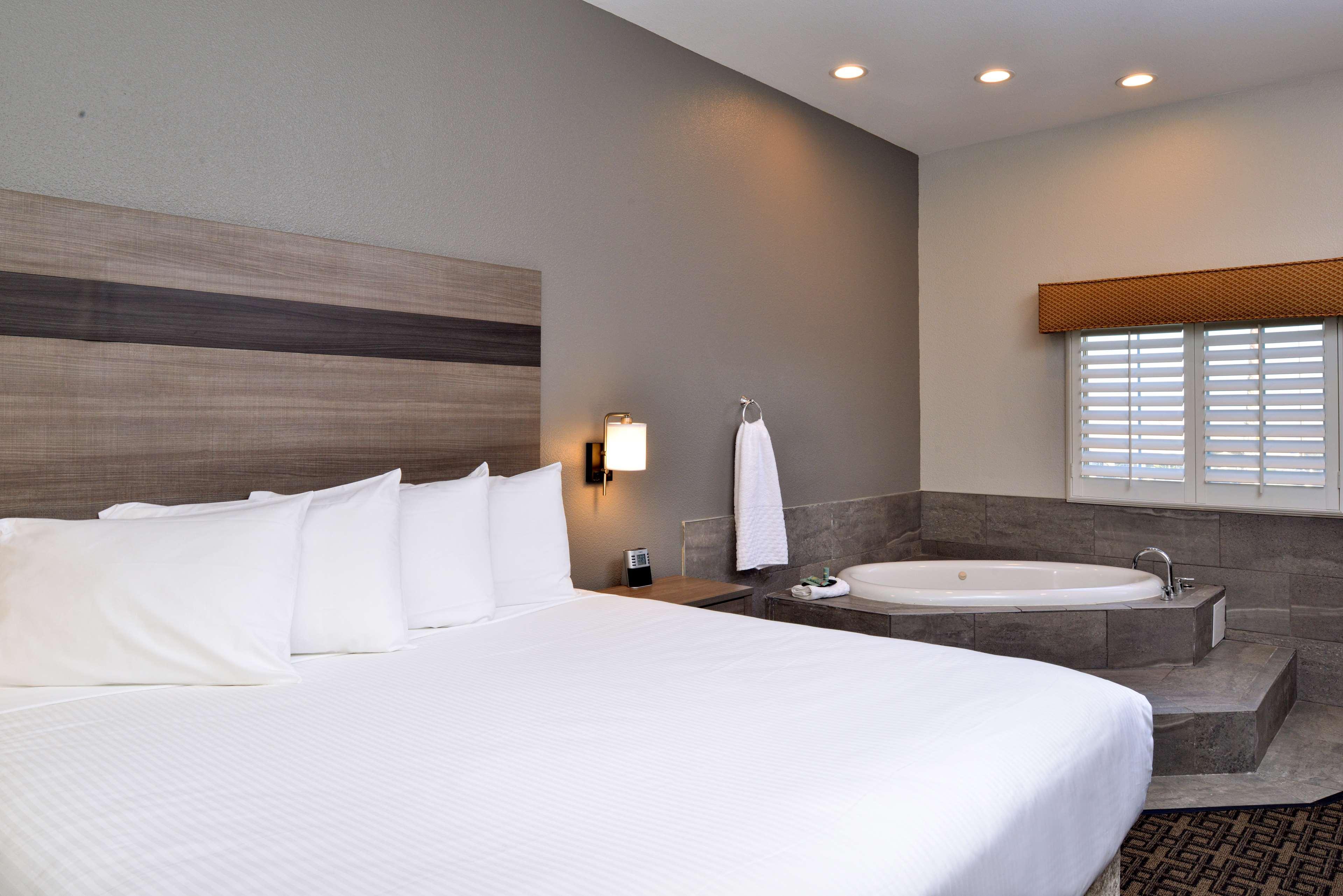 Best Western Kettleman City Inn & Suites Экстерьер фото